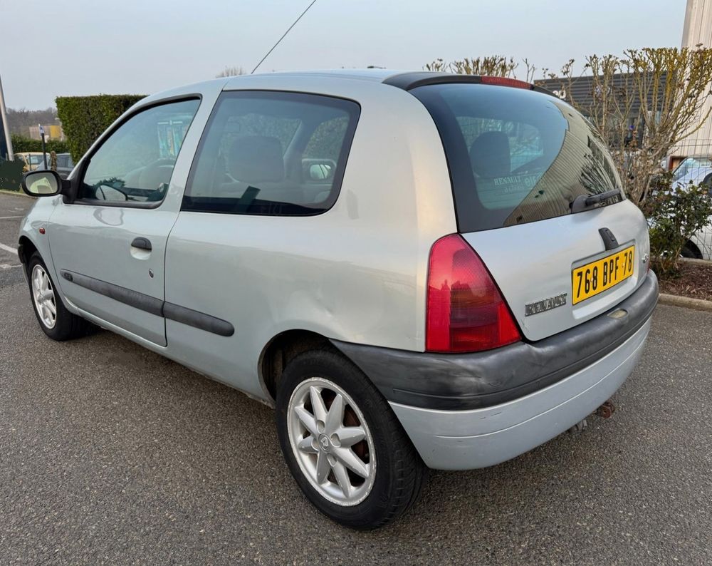 Clio II Clio 1.2i RXE 2000 occasion 78300 Poissy