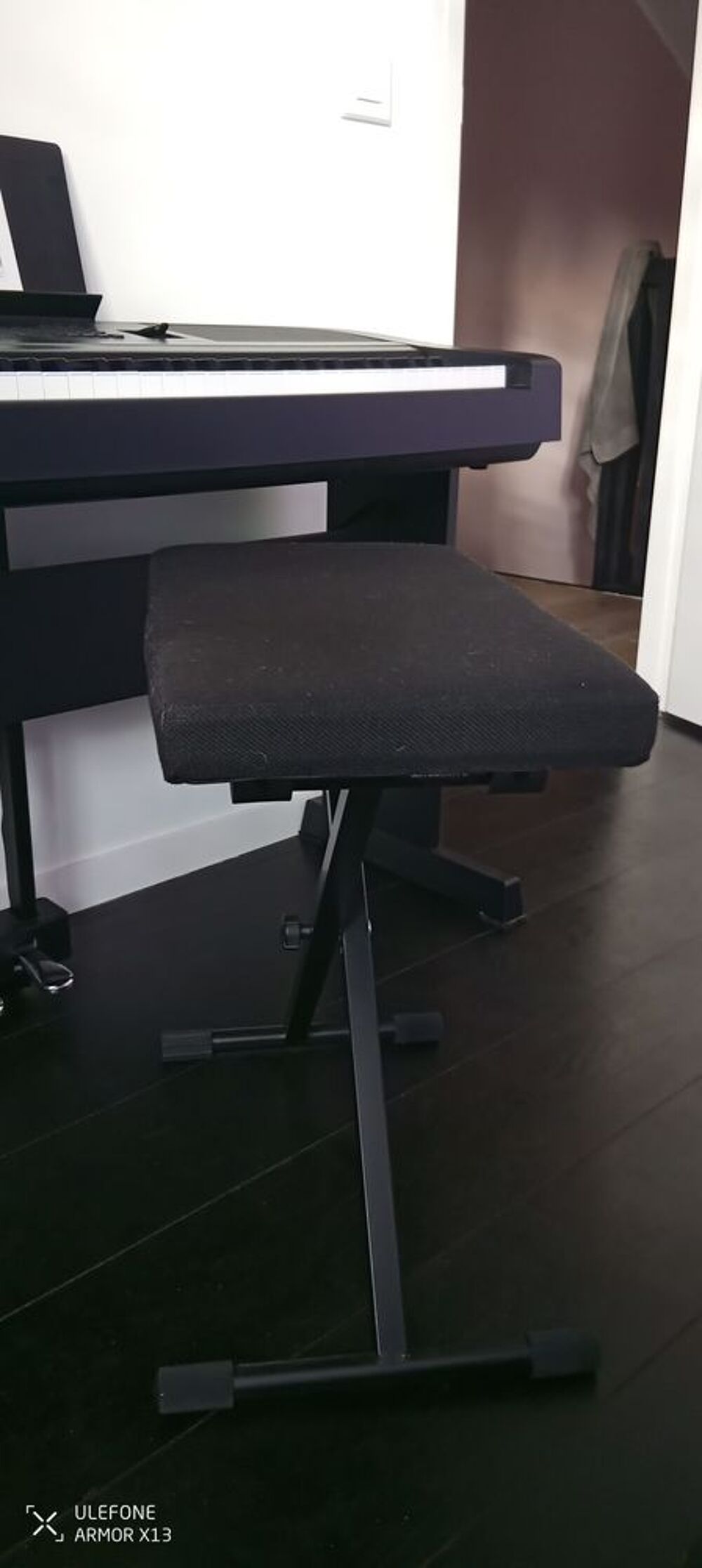 Piano num&eacute;rique arrangeur YAMAHA DGX 670 &eacute;tat comme neuf Instruments de musique