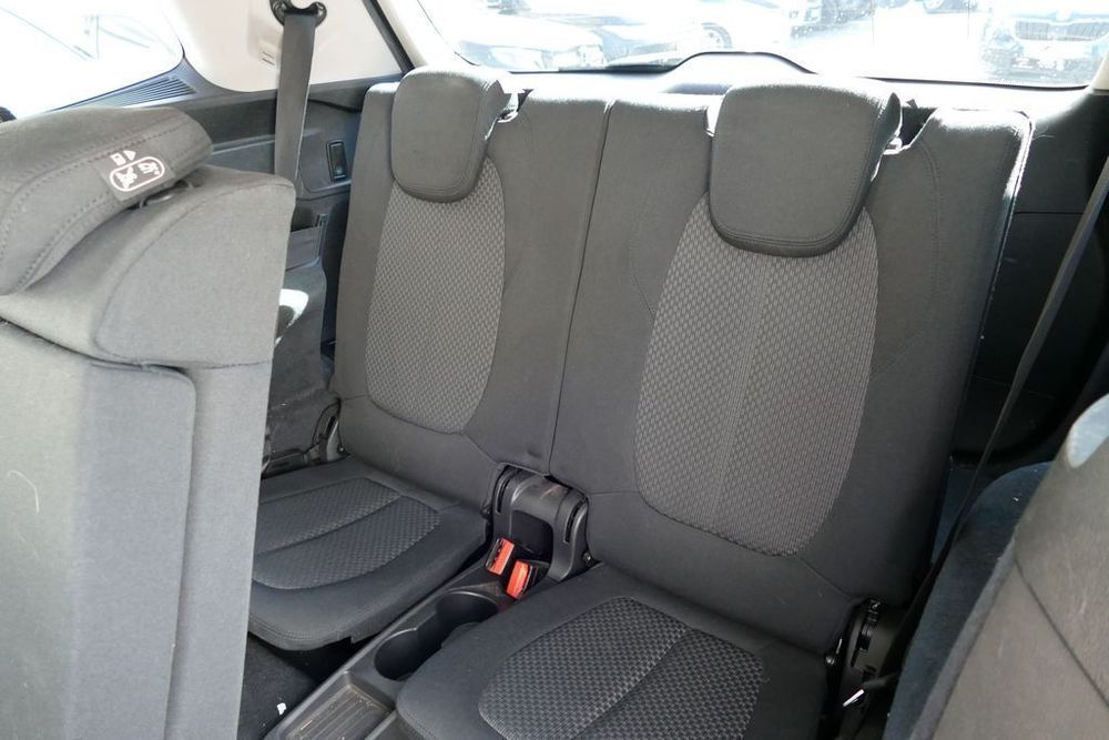 Serie 2 Gran Tourer 216d 116 ch Business A 2015 occasion 13600 La Ciotat