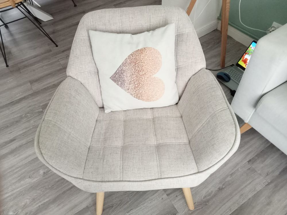 canap&eacute; + fauteuil + table Meubles