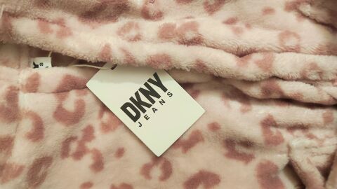 Peignoir bb 3/6 mois DKNY et couche jusqu'à  18 kg 55 Verneuil-sur-Seine (78)