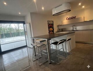  Maison � vendre 7 pi�ces 232 m�
