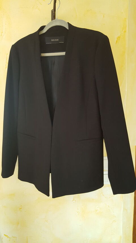 VESTE NOIRE ZARA 30 Courbillac (16)
