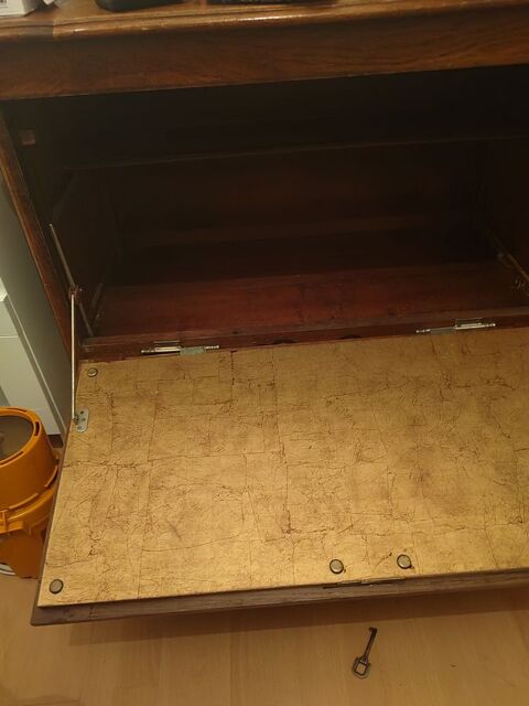 Meuble bar en bois Thizy (69)