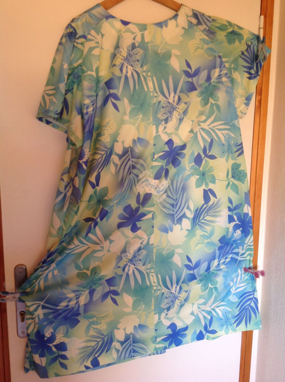 ROBE &Agrave; FLEURS BLANC BLEU GRANDE TAILLE Envoi Possible
Vêtements