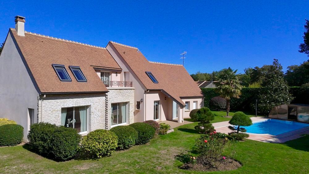 Maison 7 pièces 200 m² · à Dampierre-en-Yvelines · 200 m² · 850 000 €