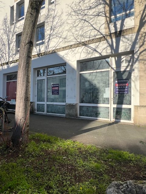 Local commercial 118 m&sup2; La Rochelle 1250 17000 La rochelle