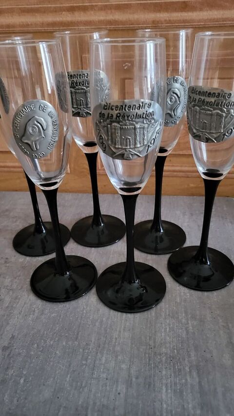flutes a champagne Montlu�on (03)