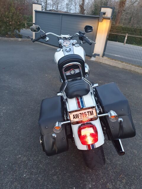 Moto HARLEY-DAVIDSON 2006 occasion Castres-Gironde 33640