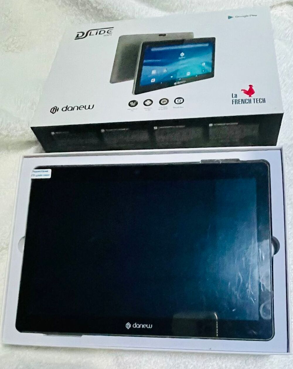 Tablette num&eacute;rique neuve danew 10 pouces Téléphones et tablettes