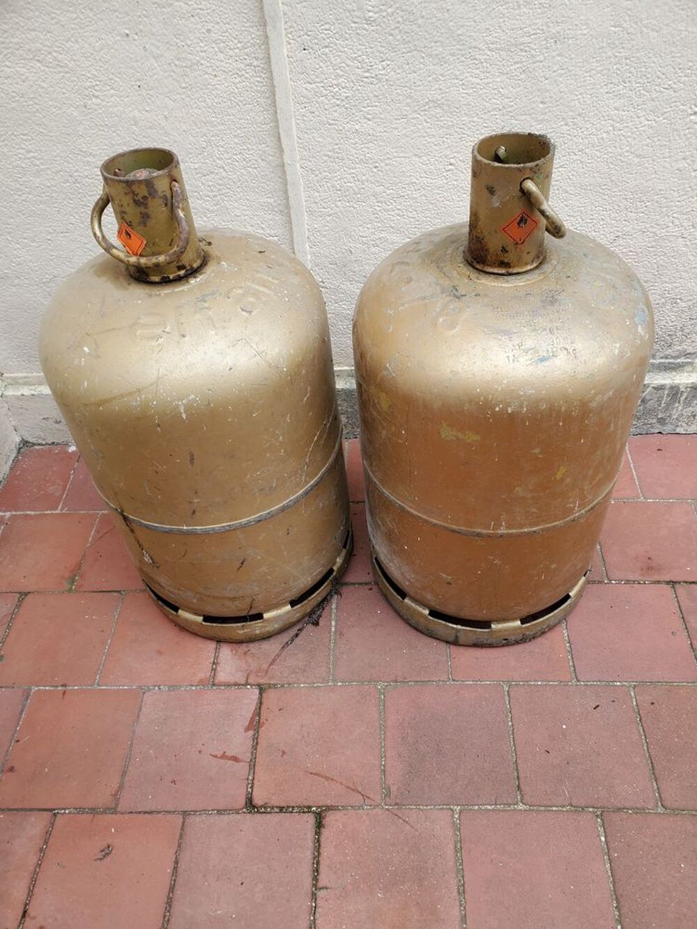 2 bouteilles de gaz vides Bricolage