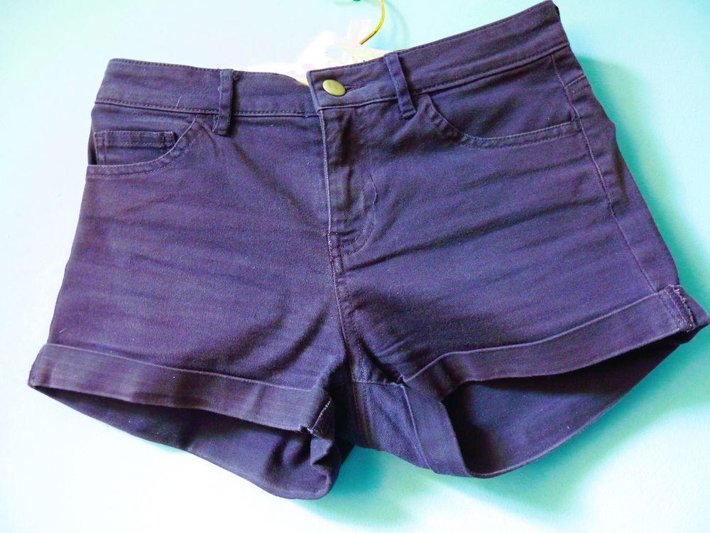 Achetez short h m fille 32 quasi neuf annonce vente Brienne le