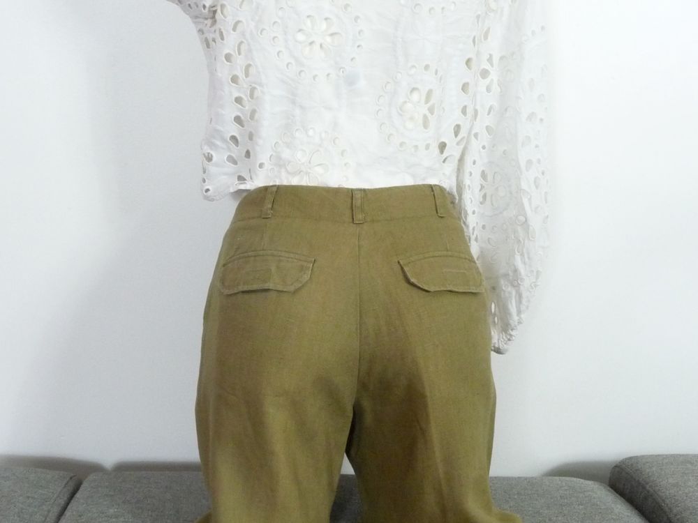 Pantacourt/ Pantalon en 100% Lin Kaki- Active Wear Vêtements