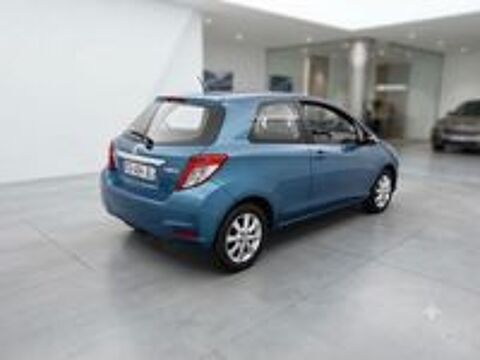Yaris 1.0 - 69 VVT-i S&eacute;rie Limit&eacute;e Les Bleus 2012 occasion 31000 Toulouse