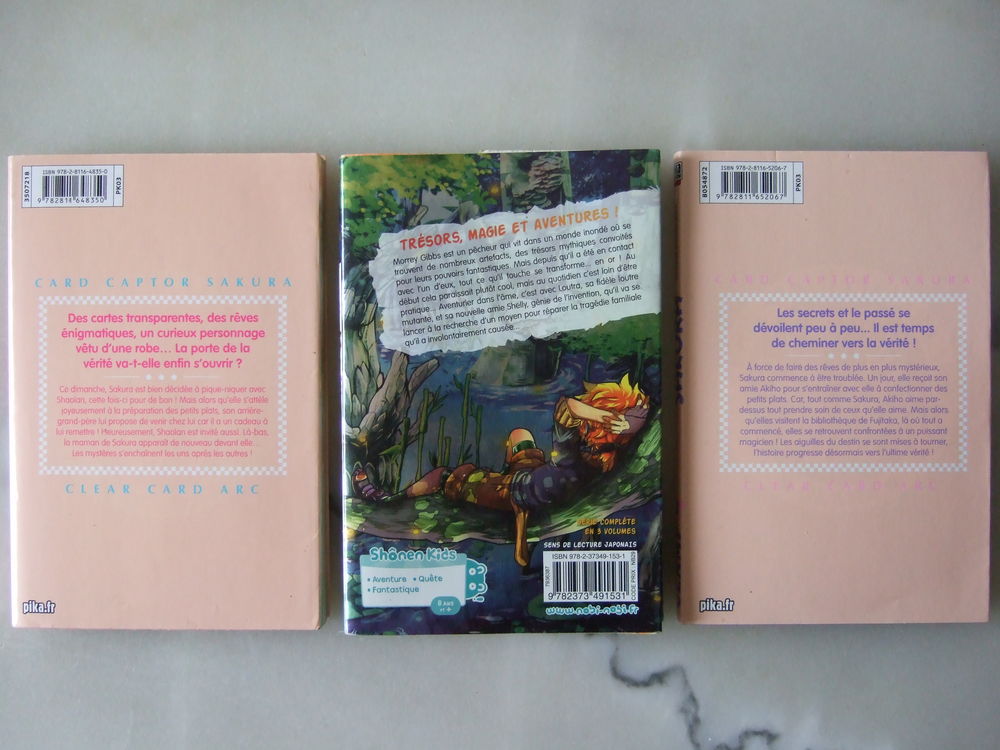 3 LIVRES POCKET Livres et BD