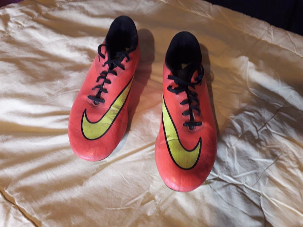 chaussures de foot addidas Sports
