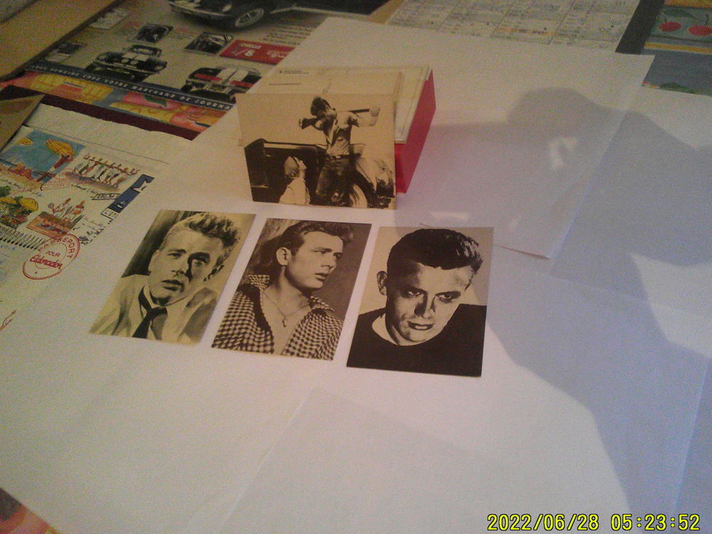 lot de ( 19 ) cartes anciennes de JEAMES DEAN 