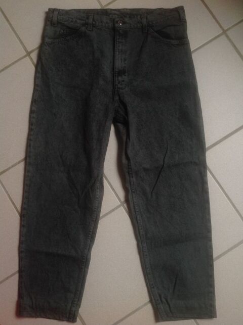 JEAN LEVI'S NOIR W38L30 Made In USA Envoi Possible
15 Trégunc (29)