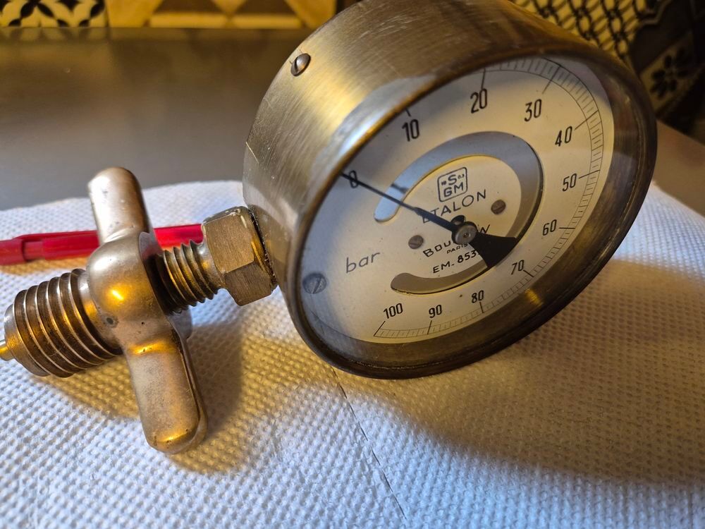 Manom&egrave;tre d'essais de pression &eacute;talon Bricolage