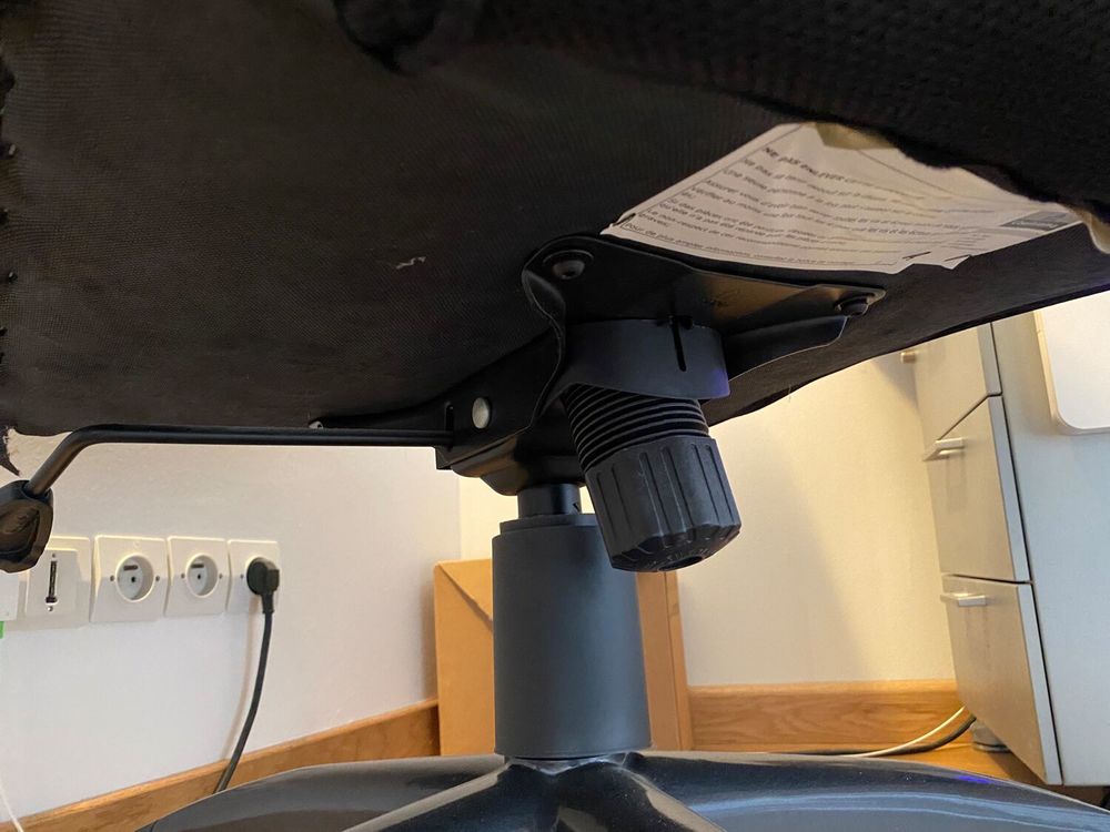 Chaise de bureau ergonomique noir - Dossier haut - R&eacute;glable Meubles