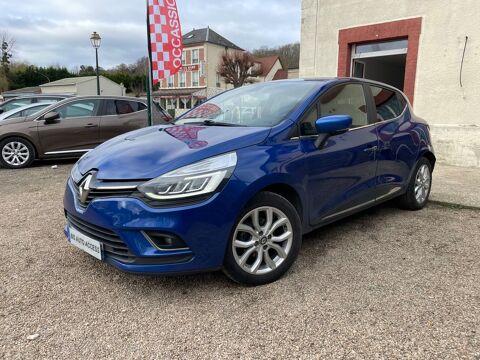 Renault Clio IV RENAULT CLIO IV (2) 1.2 TCE 120 ENERGY INTENS 2017 occasion Magny-en-Vexin 95420
