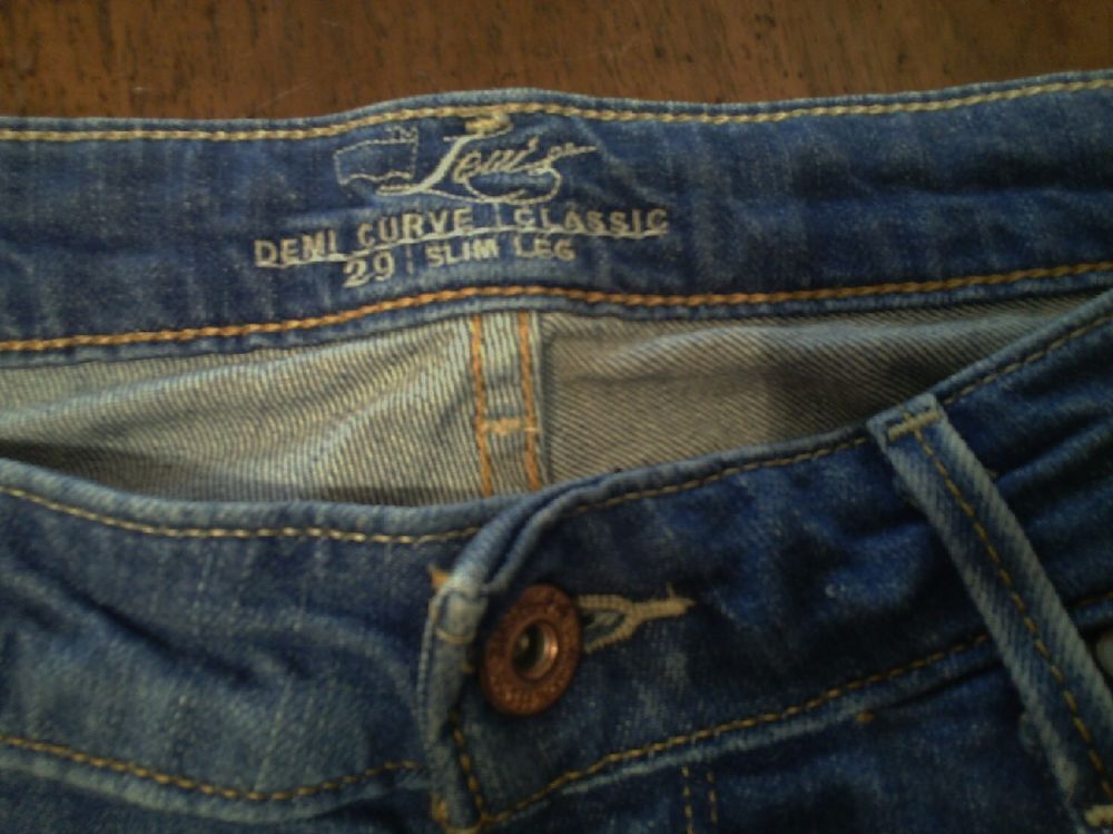 jeans Levi's W29 L32 demi curve slim leg - TBE Vtements