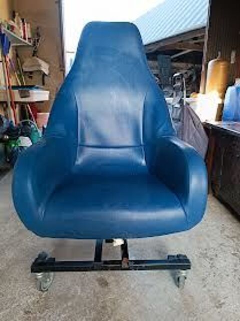 FAUTEUIL DE REPOS SUR ROULETTES 25 Saint-Jean-du-Cardonnay (76)