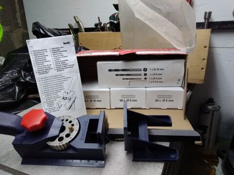 Appareil pour poser chevilles en bois pour meubles 10 Le Havre (76)