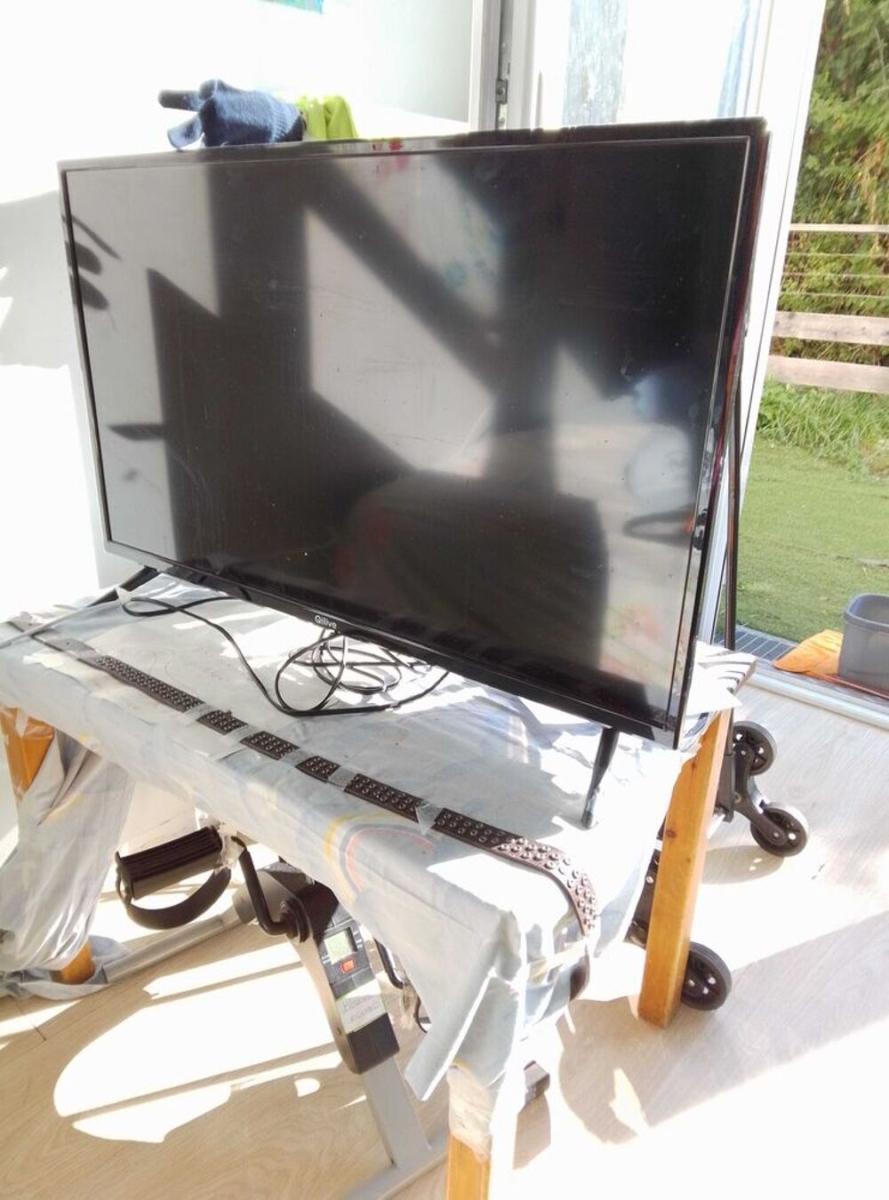 vendre la t&eacute;l&eacute;vision Photos/Video/TV