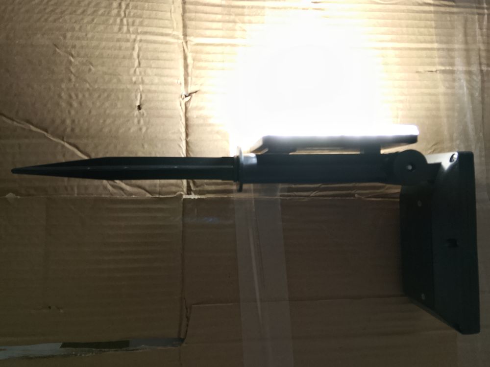 Spot a Piquer Led Solaire 10 watts Jardin