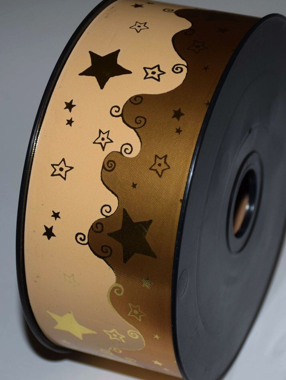 Ruban imprim&eacute; Cadeau Noel Fetes 55 m/m x 46 m neuf. D�coration