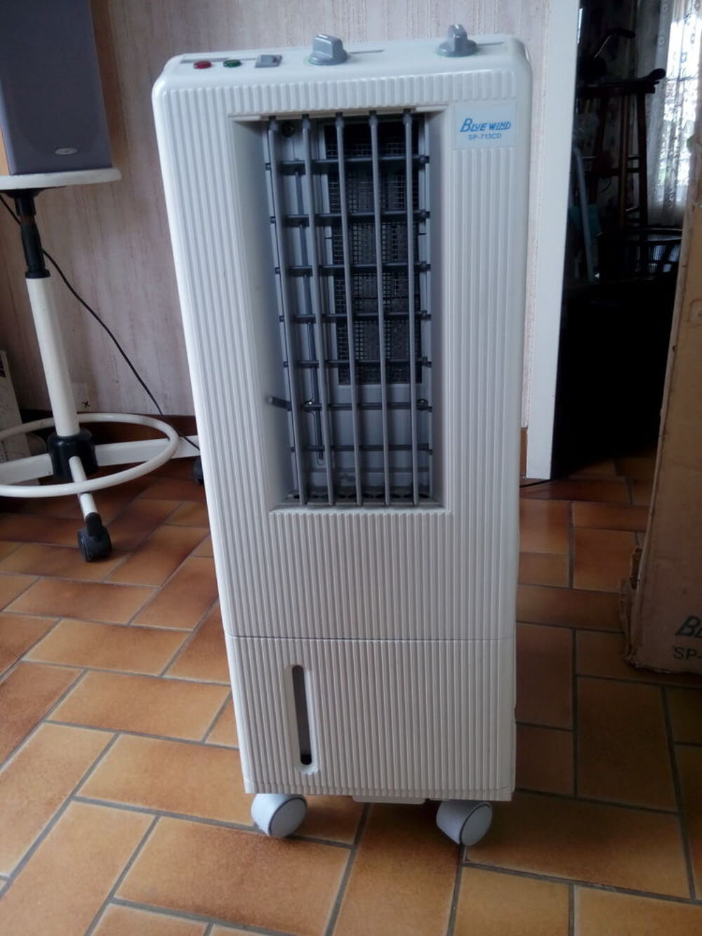 Climatiseur mobile refroidissement d&eacute;shumidification Electromnager