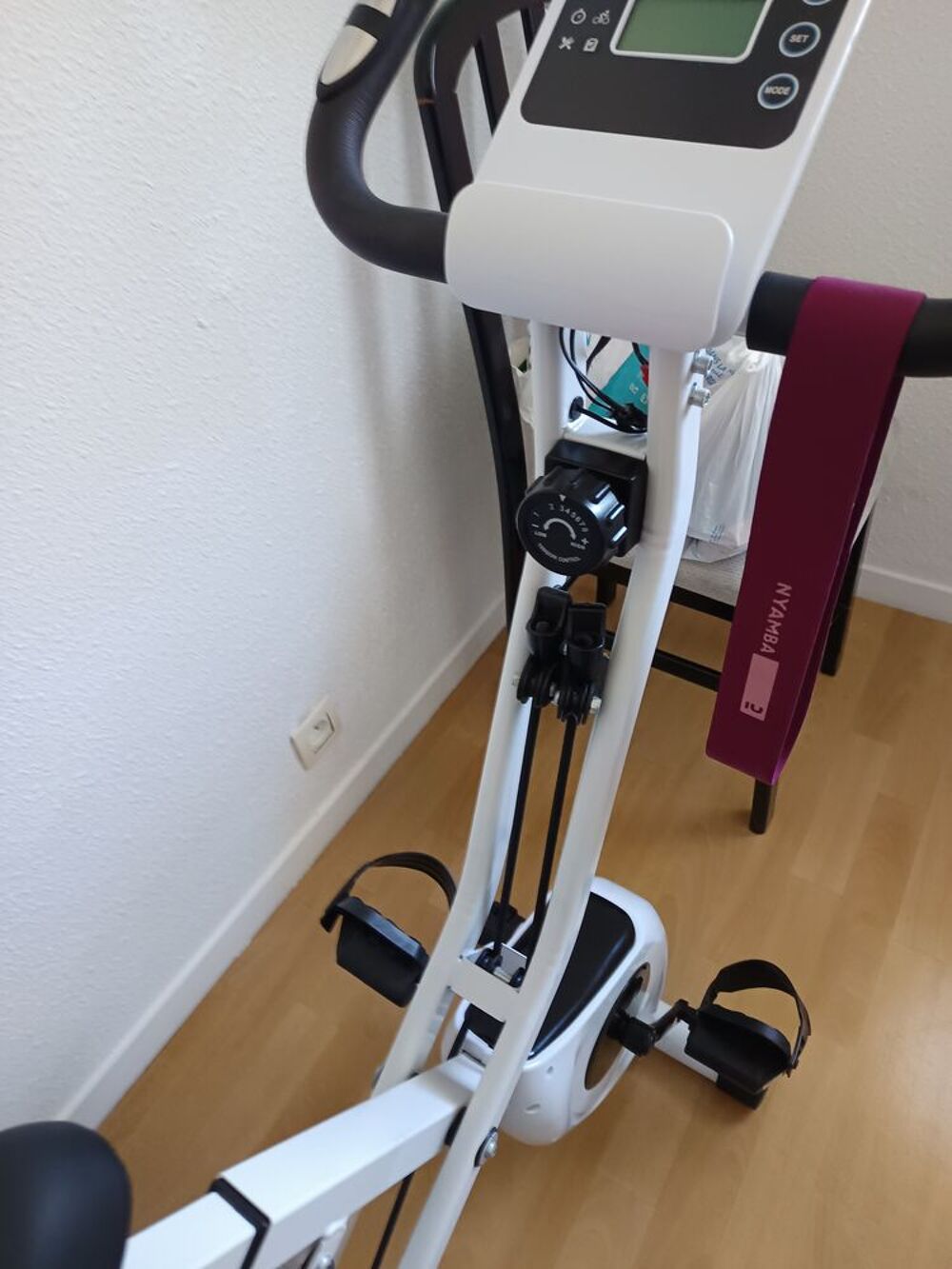 AV V&eacute;lo d'appartement Meubles