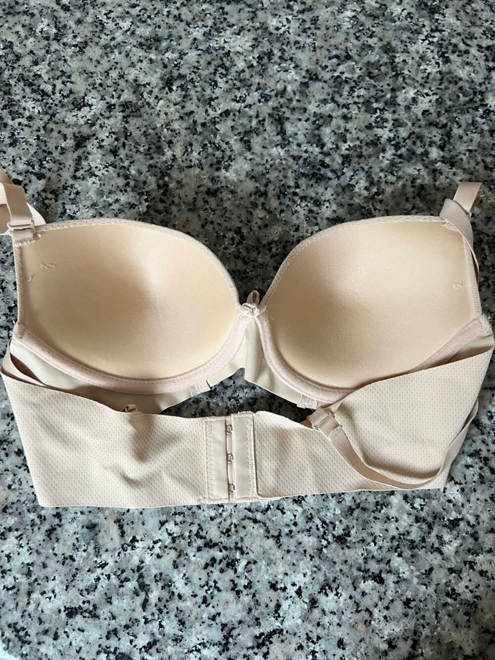 Soutien-Gorge Beige Taille 90B ? Neuf ? Haute Qualit&eacute; Vêtements