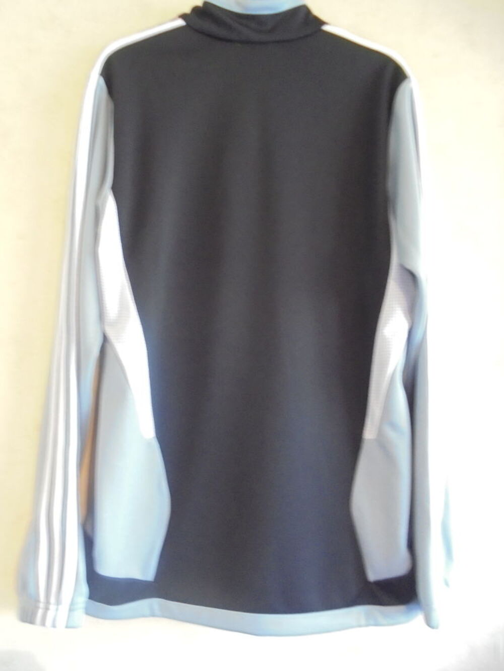 Sweat-shirt Adidas (22) Vêtements