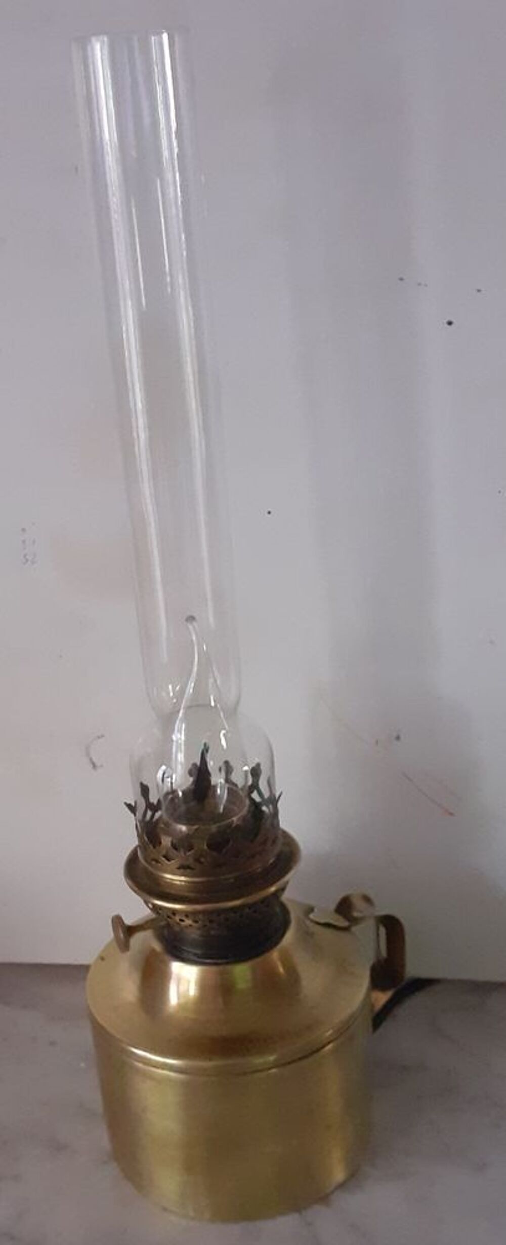 Lampe &agrave; p&eacute;trole ancienne ? Laiton Décoration