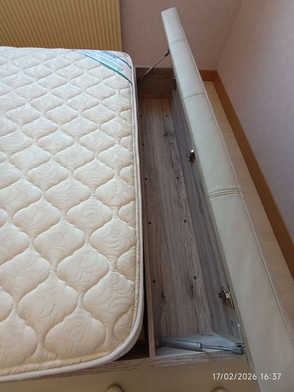 Lit complet 2 places Dolce Cottage avec chevet, coffre Meubles