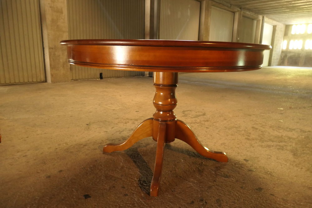Salle &agrave; manger style Louis-Philippe : Bahut+table+4 chaises Meubles