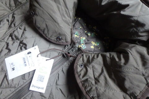 Manteau long coupe oversize  vert foncé, capuche, taille L 65 Colmar (68)