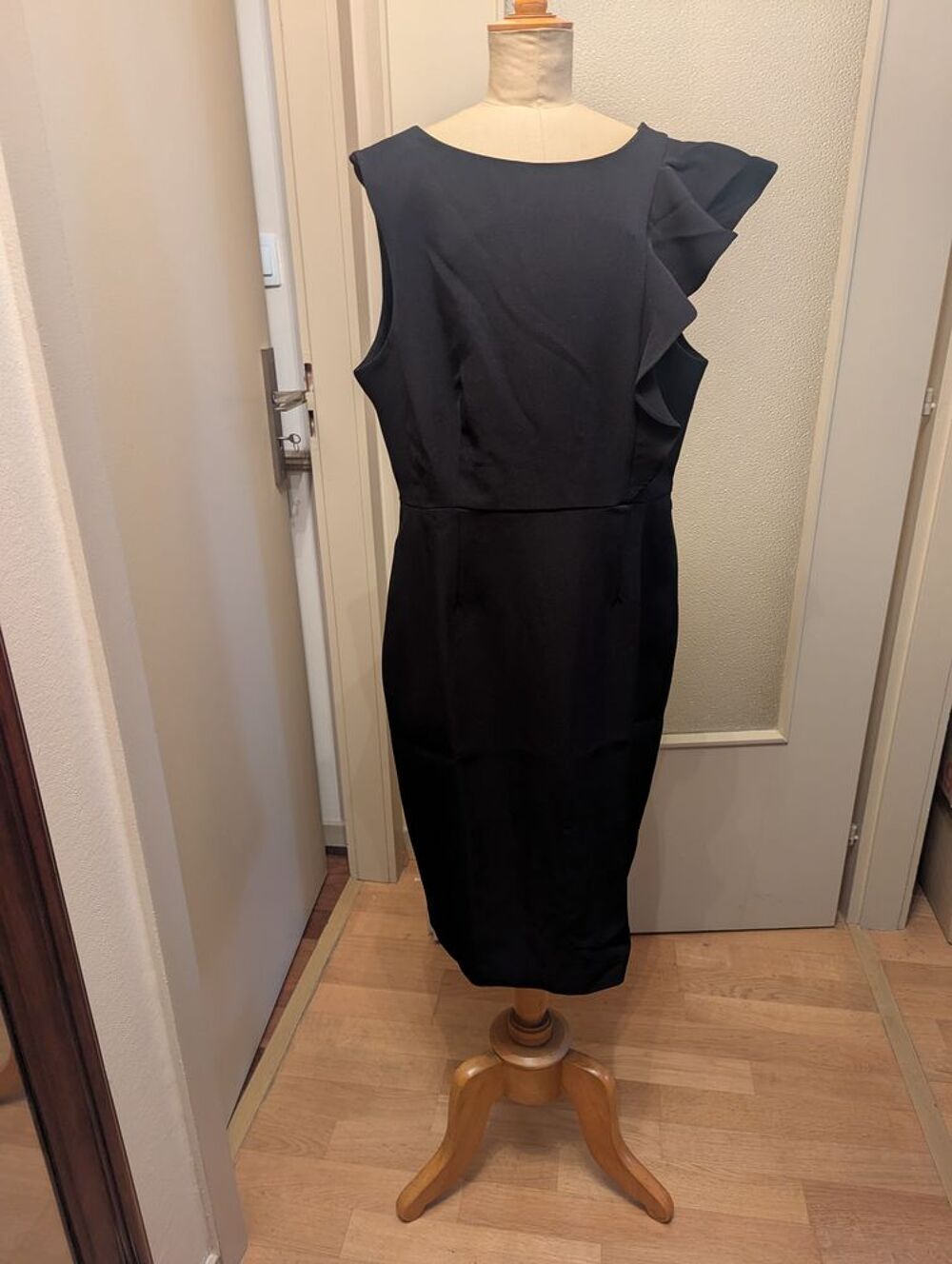 Robe noire femme habill&eacute;e CAMA&Iuml;EU Vêtements