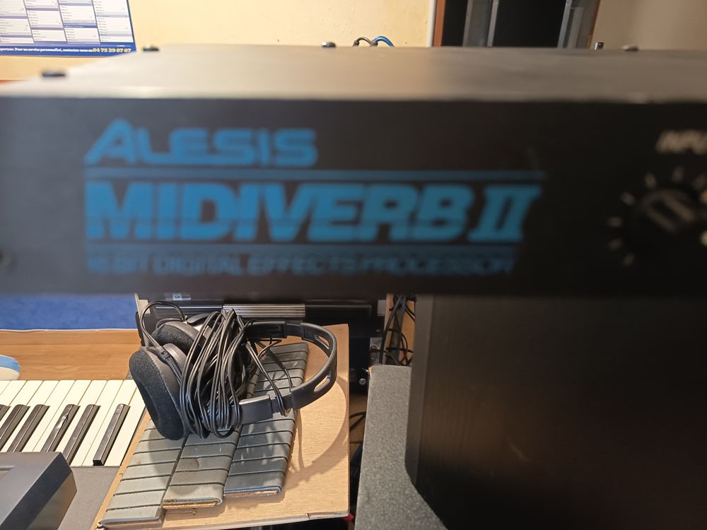 Midiverb2 Alesis Instruments de musique