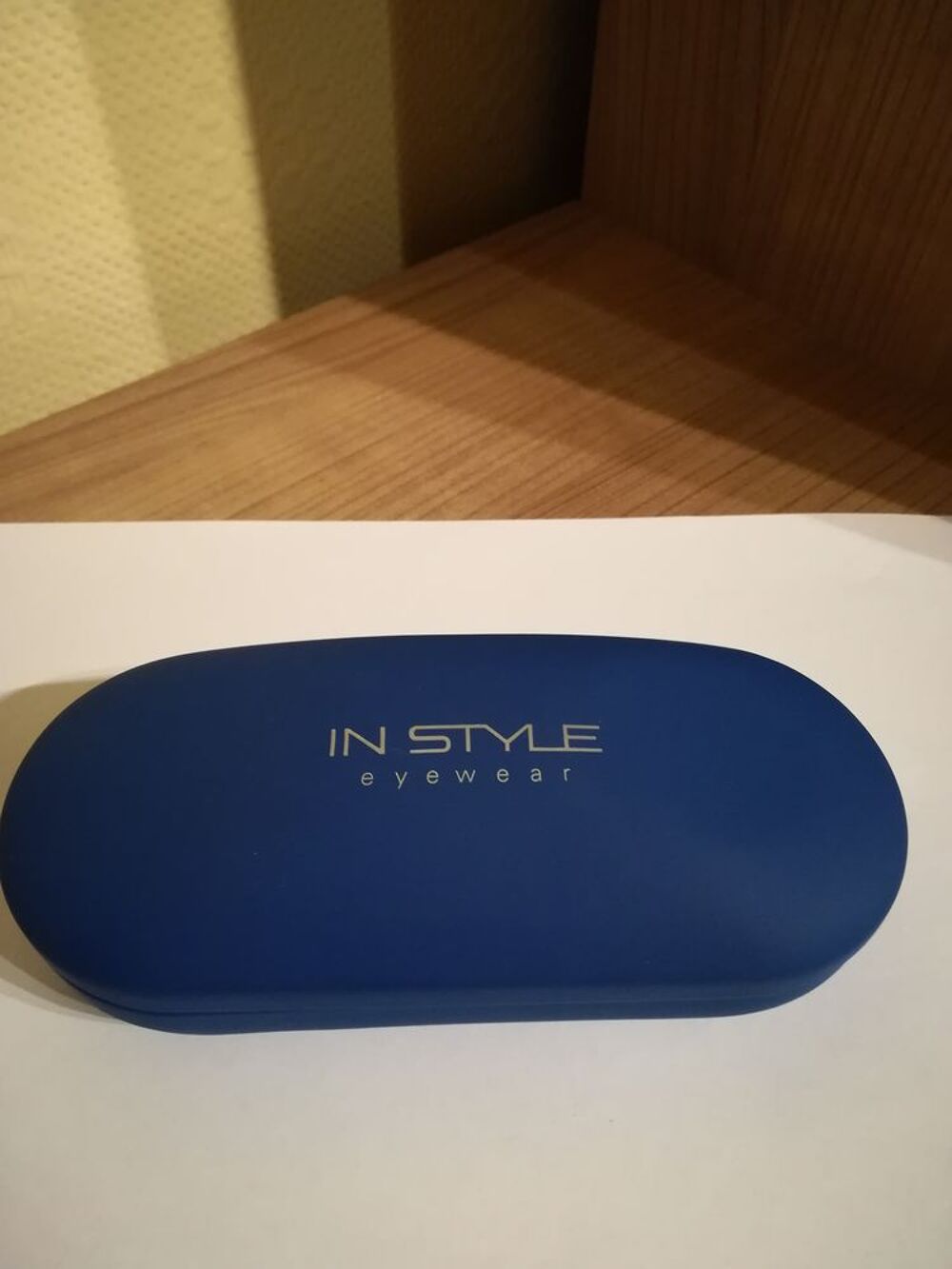 TRES BEL ETUI A LUNETTES ? IN STYLE ? 
Maroquinerie