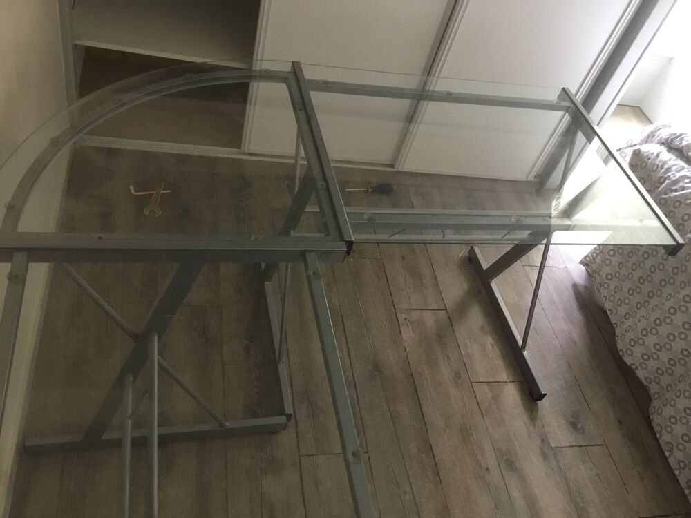 Bureau verre et metal Meubles