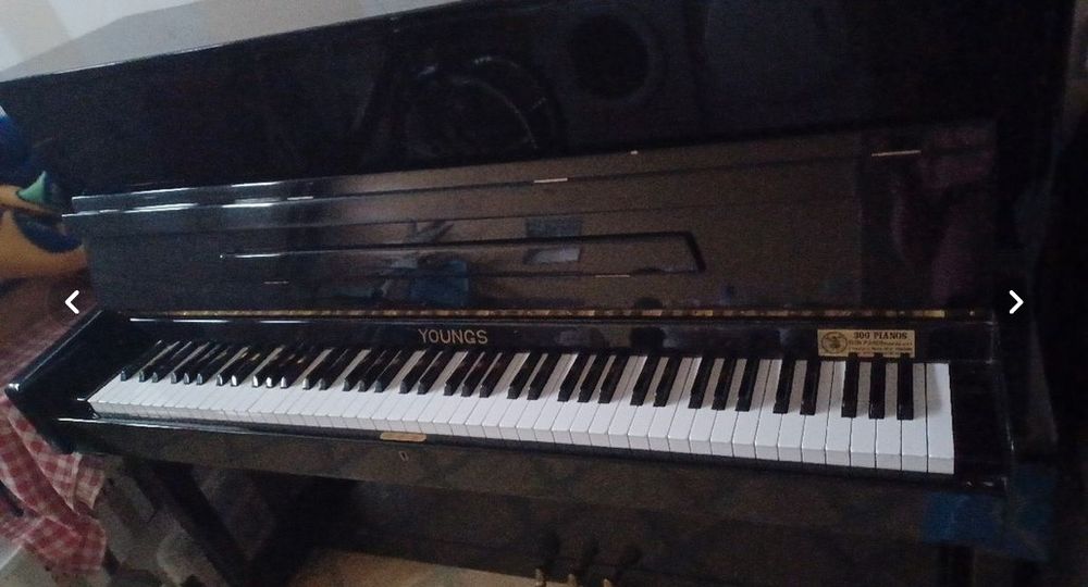 Piano &eacute;tude droit Instruments de musique