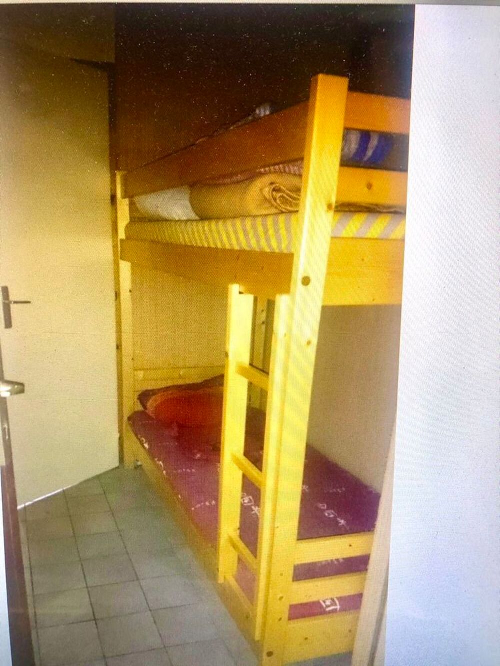 lit superpos&eacute; en bois Meubles