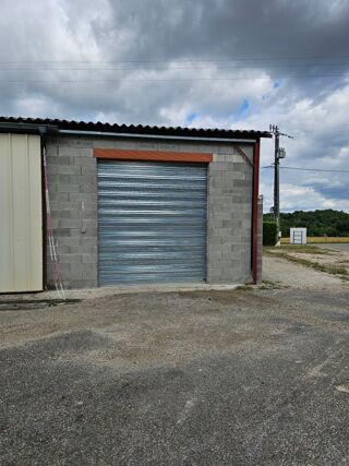  Parking / Garage � louer 50 m� L'honor-de-cos