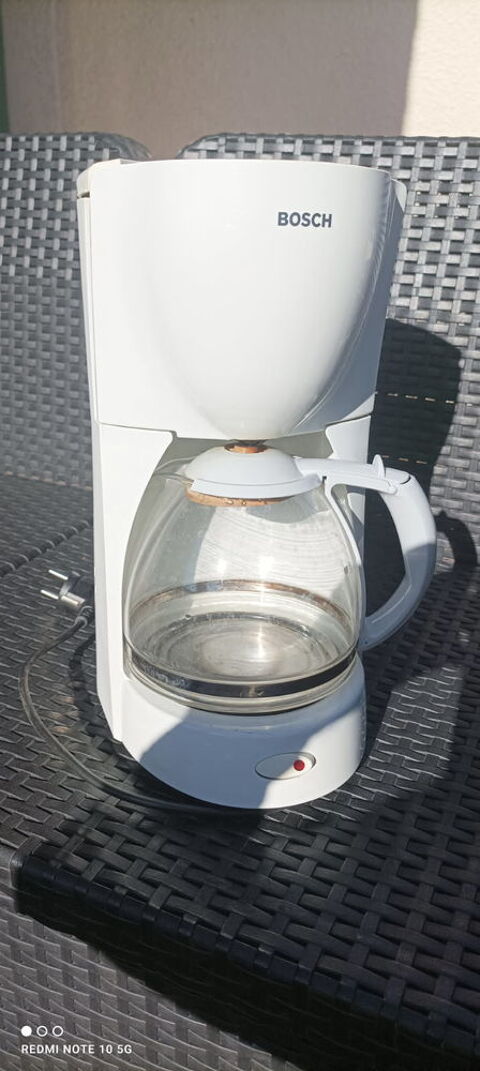 CAFETIERE Castries (34)