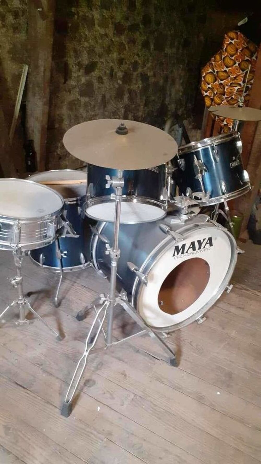 une batterie Maya Instruments de musique