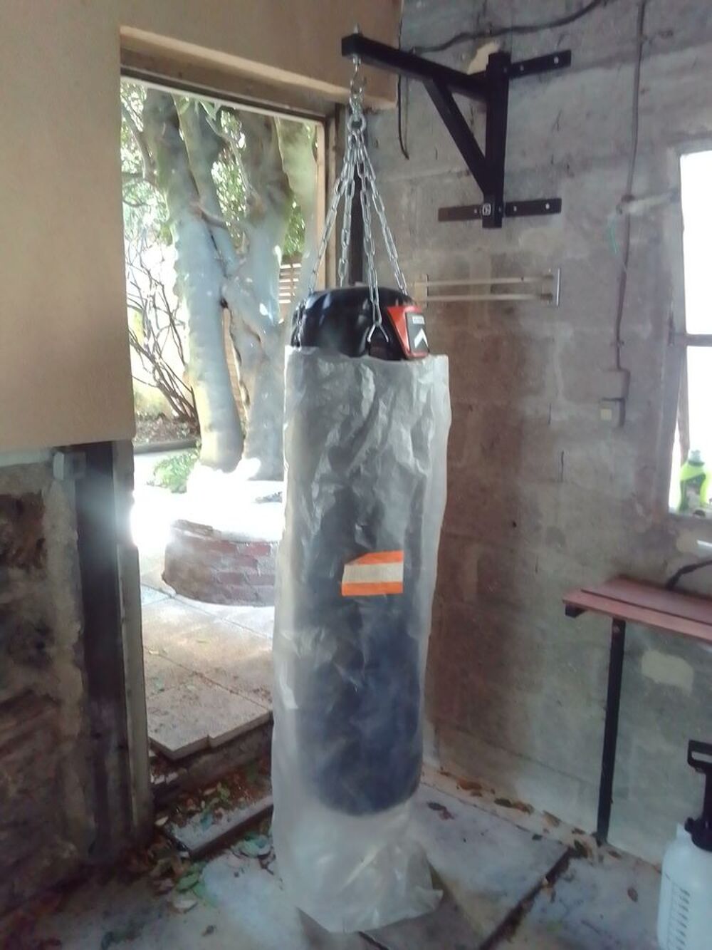 Sac de frappe pied/poing 35 kg adulte Sports