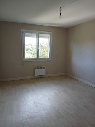  Appartement à louer 3 pièces 75 m² Bourbonne-les-bains